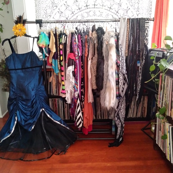 Welcome fashionistas! 💋💃 - Picture 4 of 7